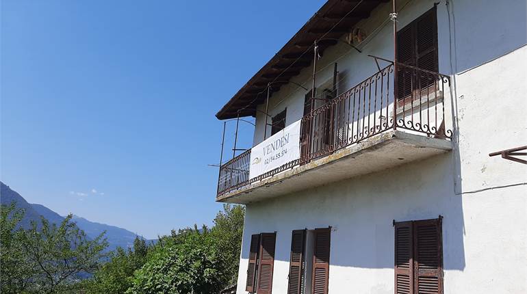 Town House for sale in Carlazzo