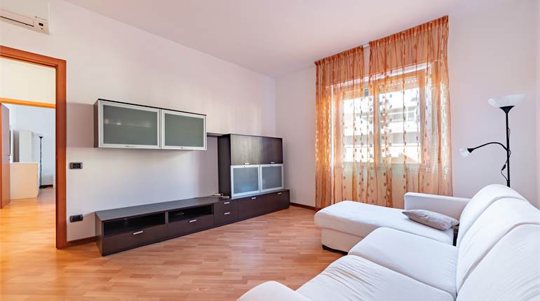 BILOCALE ARREDATO PORTA VENEZIA